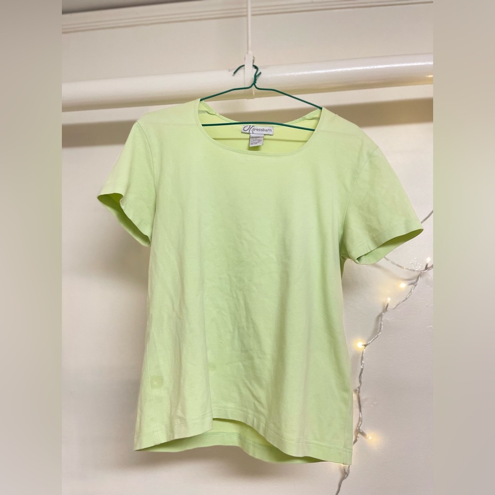 💚a cute Light Mint Green Tshirt for layering this winter🍀🍾🍸